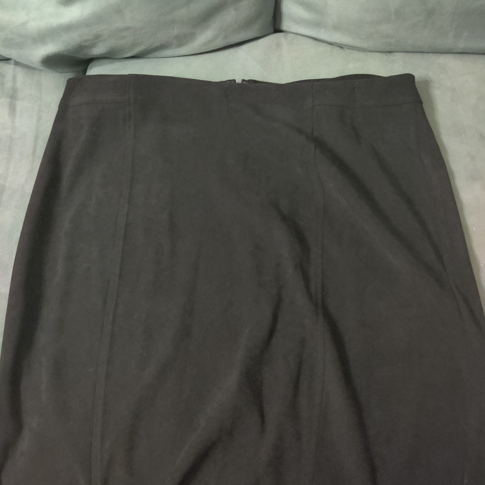 Black pencil skirt